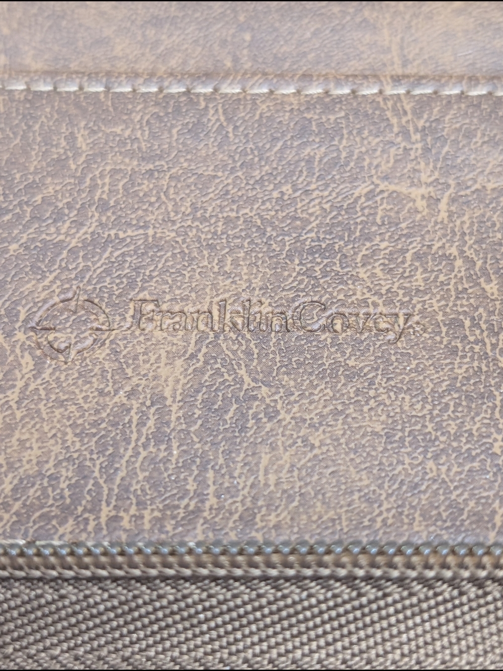 FranklinCovey Simulated Leather Planner Binder Distressed Brown 5-2026G - Picture 3 of 5